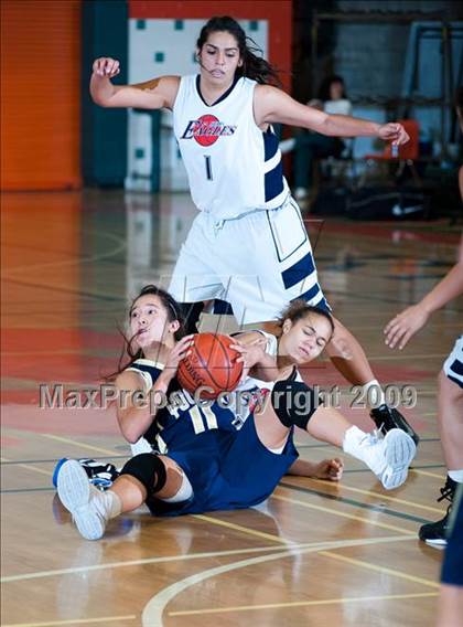 Thumbnail 3 in La Sierra vs. Yucaipa (Lady Bears Holiday Classic) photogallery.