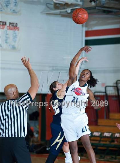 Thumbnail 3 in La Sierra vs. Yucaipa (Lady Bears Holiday Classic) photogallery.