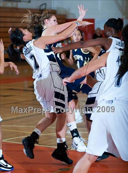 Thumbnail 3 in La Sierra vs. Yucaipa (Lady Bears Holiday Classic) photogallery.