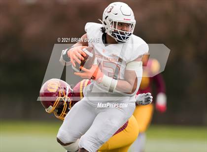 Thumbnail 3 in O'Dea @ Eastside Catholic photogallery.