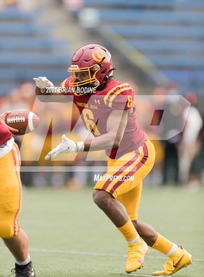 Thumbnail 2 in O'Dea @ Eastside Catholic photogallery.