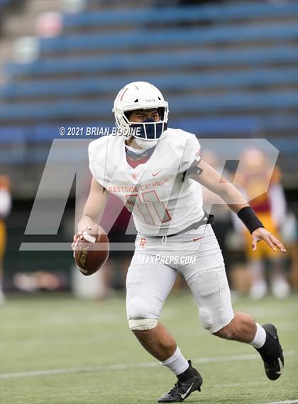 Thumbnail 3 in O'Dea @ Eastside Catholic photogallery.