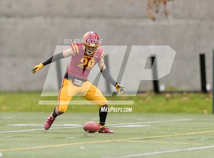 Thumbnail 3 in O'Dea @ Eastside Catholic photogallery.