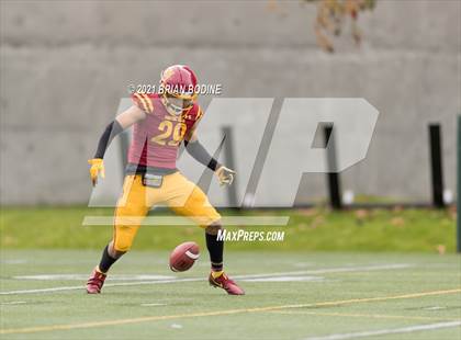 Thumbnail 2 in O'Dea @ Eastside Catholic photogallery.