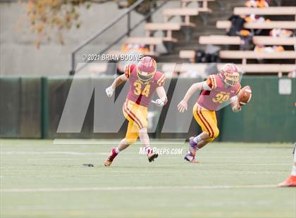 Thumbnail 3 in O'Dea @ Eastside Catholic photogallery.