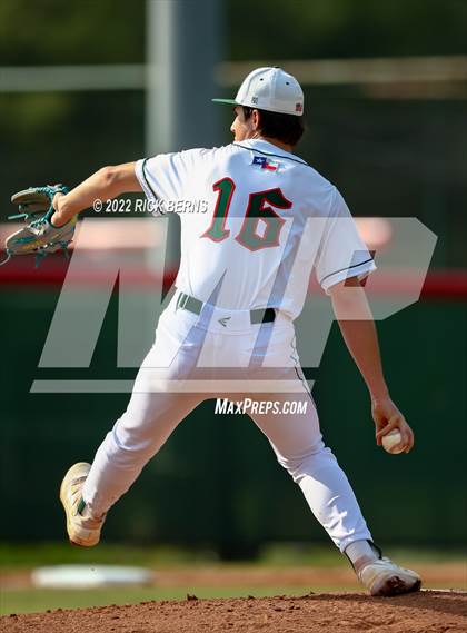 Thumbnail 3 in Grand Oaks vs The Woodlands photogallery.