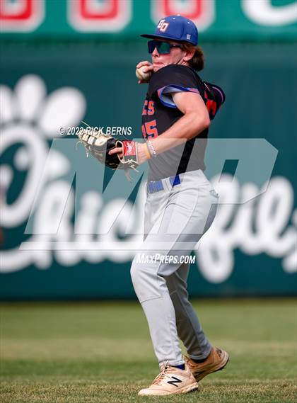 Thumbnail 3 in Grand Oaks vs The Woodlands photogallery.