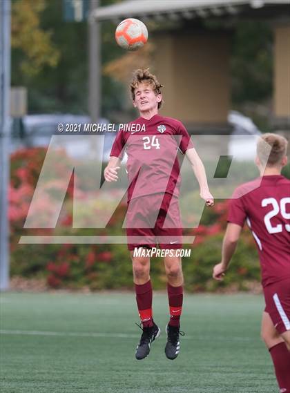 Thumbnail 3 in Laguna Beach vs. St. John Bosco (Hawks Invitational) photogallery.
