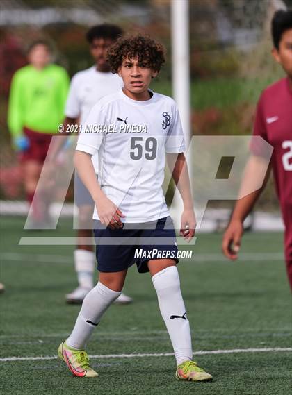 Thumbnail 3 in Laguna Beach vs. St. John Bosco (Hawks Invitational) photogallery.