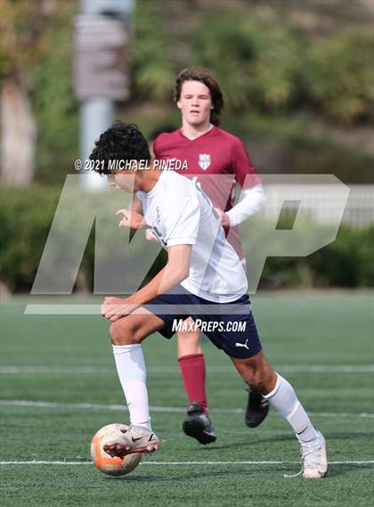 Thumbnail 1 in Laguna Beach vs. St. John Bosco (Hawks Invitational) photogallery.
