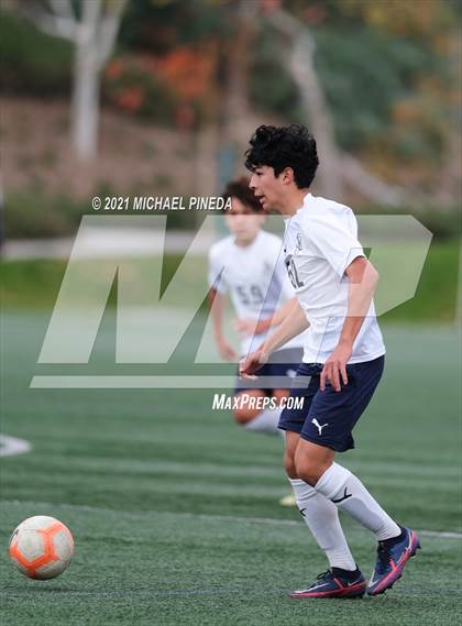Thumbnail 3 in Laguna Beach vs. St. John Bosco (Hawks Invitational) photogallery.