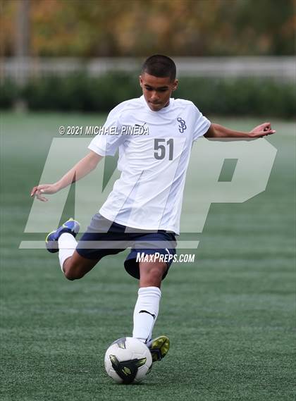 Thumbnail 2 in Laguna Beach vs. St. John Bosco (Hawks Invitational) photogallery.
