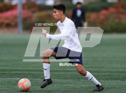 Thumbnail 3 in Laguna Beach vs. St. John Bosco (Hawks Invitational) photogallery.