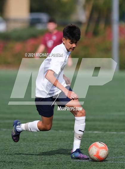 Thumbnail 1 in Laguna Beach vs. St. John Bosco (Hawks Invitational) photogallery.