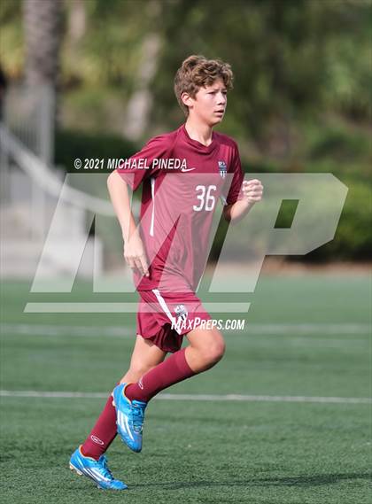 Thumbnail 2 in Laguna Beach vs. St. John Bosco (Hawks Invitational) photogallery.