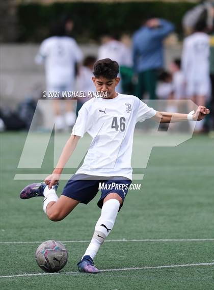 Thumbnail 3 in Laguna Beach vs. St. John Bosco (Hawks Invitational) photogallery.