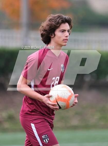 Thumbnail 3 in Laguna Beach vs. St. John Bosco (Hawks Invitational) photogallery.