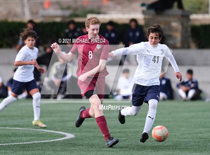 Thumbnail 3 in Laguna Beach vs. St. John Bosco (Hawks Invitational) photogallery.