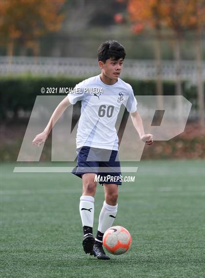 Thumbnail 1 in Laguna Beach vs. St. John Bosco (Hawks Invitational) photogallery.