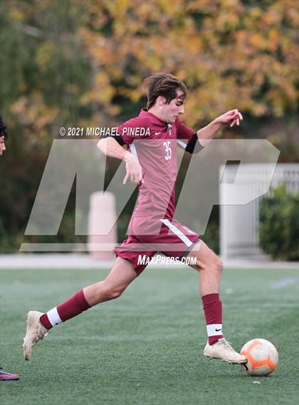 Thumbnail 1 in Laguna Beach vs. St. John Bosco (Hawks Invitational) photogallery.