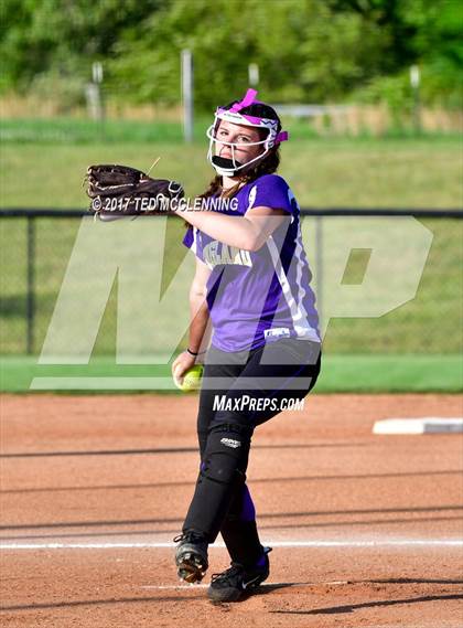 Thumbnail 2 in White County Central vs. England photogallery.