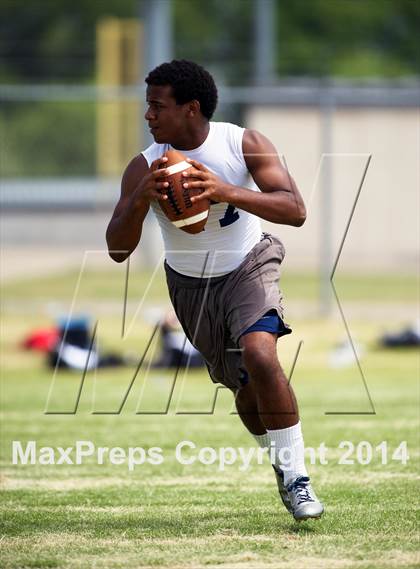 Thumbnail 2 in Frisco Liberty 7 on 7 SQT photogallery.