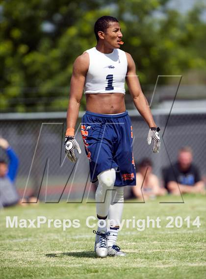 Thumbnail 2 in Frisco Liberty 7 on 7 SQT photogallery.