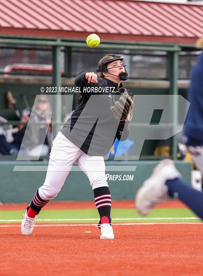 Thumbnail 3 in Lovejoy vs. Wakeland photogallery.