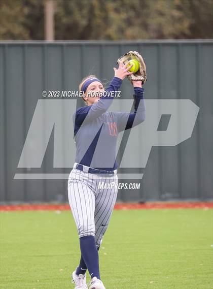 Thumbnail 2 in Lovejoy vs. Wakeland photogallery.