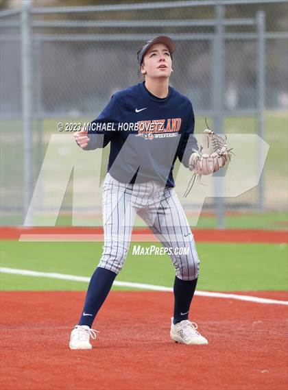 Thumbnail 3 in Lovejoy vs. Wakeland photogallery.