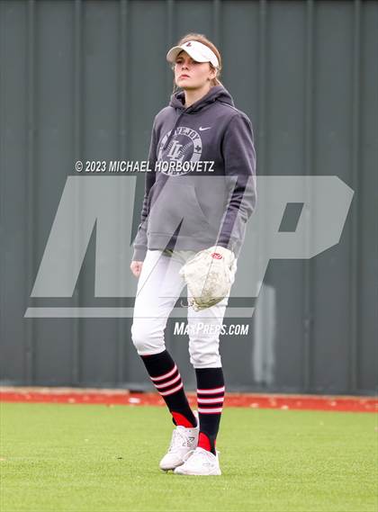 Thumbnail 3 in Lovejoy vs. Wakeland photogallery.