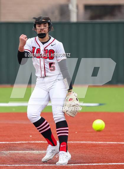 Thumbnail 2 in Lovejoy vs. Wakeland photogallery.