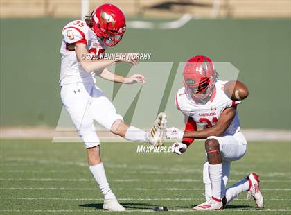 Thumbnail 2 in Coronado vs Red Oak (UIL 5A Division 1 Regional) photogallery.