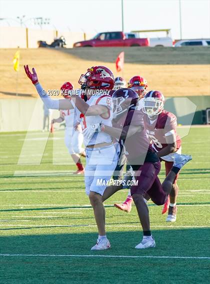 Thumbnail 3 in Coronado vs Red Oak (UIL 5A Division 1 Regional) photogallery.