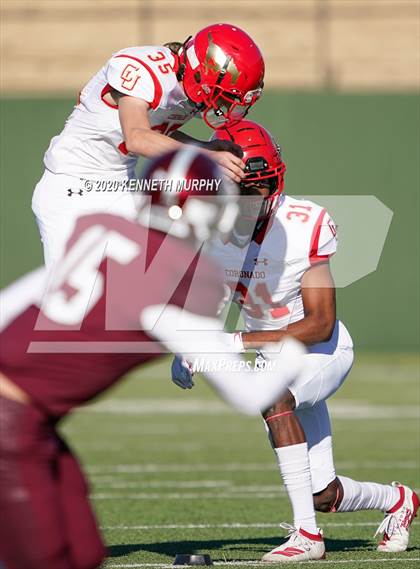 Thumbnail 1 in Coronado vs Red Oak (UIL 5A Division 1 Regional) photogallery.