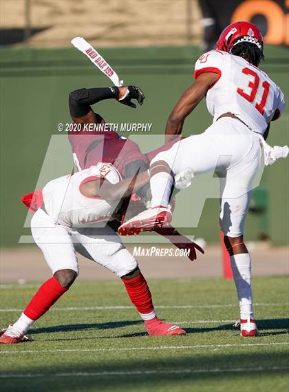 Thumbnail 1 in Coronado vs Red Oak (UIL 5A Division 1 Regional) photogallery.
