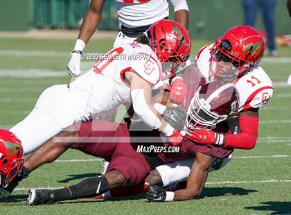 Thumbnail 3 in Coronado vs Red Oak (UIL 5A Division 1 Regional) photogallery.