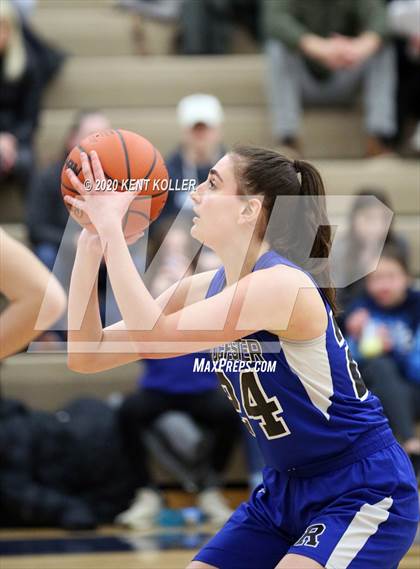 Thumbnail 2 in Rochester vs Utica Eisenhower (MHSAA District Final) photogallery.