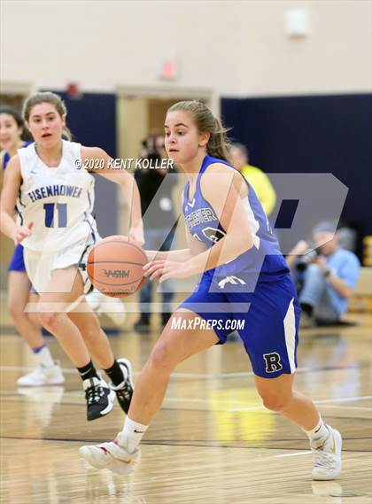 Thumbnail 1 in Rochester vs Utica Eisenhower (MHSAA District Final) photogallery.