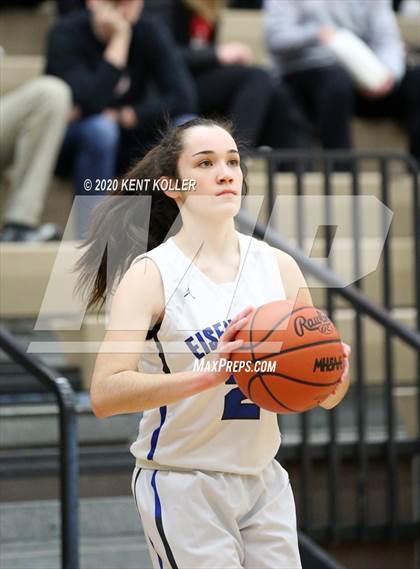 Thumbnail 1 in Rochester vs Utica Eisenhower (MHSAA District Final) photogallery.