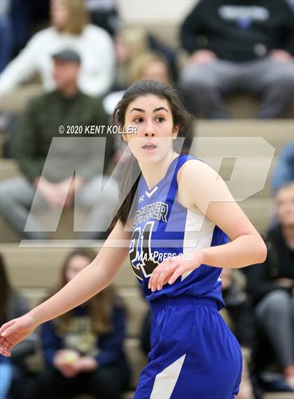 Thumbnail 2 in Rochester vs Utica Eisenhower (MHSAA District Final) photogallery.