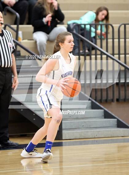 Thumbnail 1 in Rochester vs Utica Eisenhower (MHSAA District Final) photogallery.