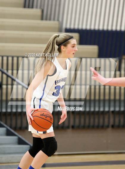 Thumbnail 1 in Rochester vs Utica Eisenhower (MHSAA District Final) photogallery.