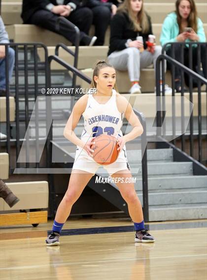 Thumbnail 1 in Rochester vs Utica Eisenhower (MHSAA District Final) photogallery.