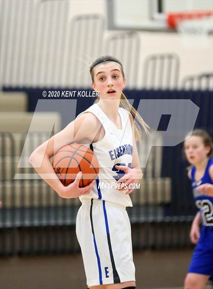Thumbnail 2 in Rochester vs Utica Eisenhower (MHSAA District Final) photogallery.