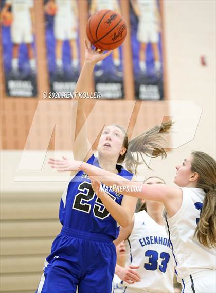 Thumbnail 2 in Rochester vs Utica Eisenhower (MHSAA District Final) photogallery.