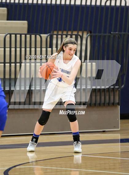 Thumbnail 1 in Rochester vs Utica Eisenhower (MHSAA District Final) photogallery.