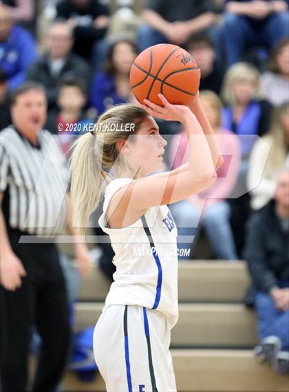 Thumbnail 2 in Rochester vs Utica Eisenhower (MHSAA District Final) photogallery.