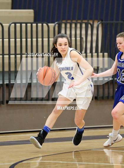 Thumbnail 2 in Rochester vs Utica Eisenhower (MHSAA District Final) photogallery.