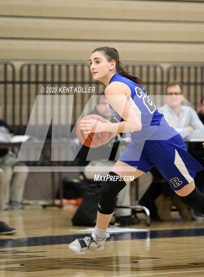 Thumbnail 1 in Rochester vs Utica Eisenhower (MHSAA District Final) photogallery.
